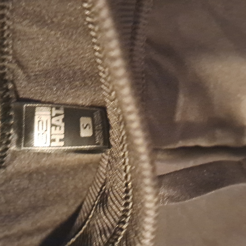 NWT Women's black joggers 32° Heat Size S - Picture 2 of 8